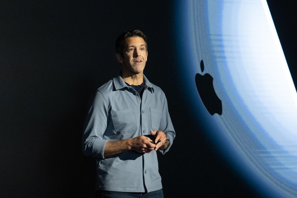 Apple taps hardware chief John Ternus as CEO, ending Tim Cook’s $4-trillion run