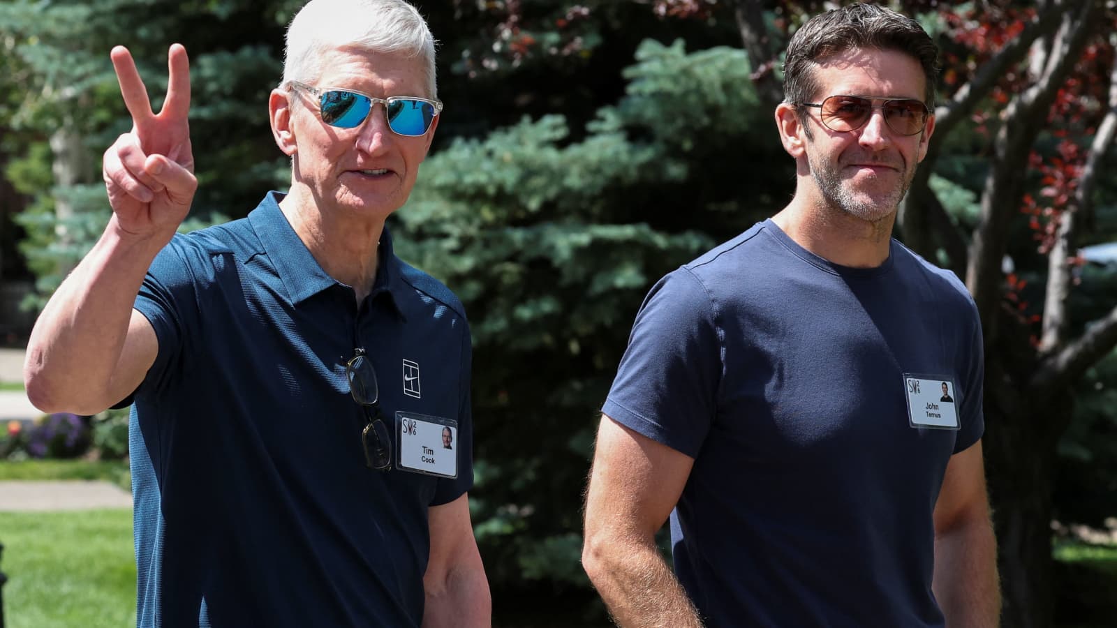 Apple's new CEO, G20 meetings continue, the FTC sues Amazon and more in Morning Squawk
