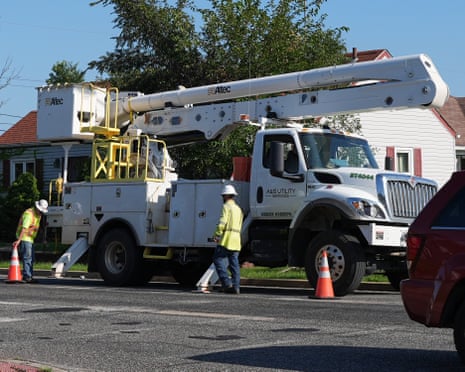 Blackout risk rises as heatwave stresses largest US electric grids