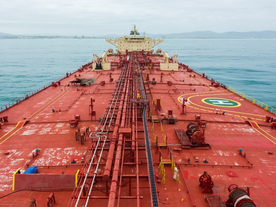 Asian Oil Buying Spree Sends Dubai Crude Toward $100