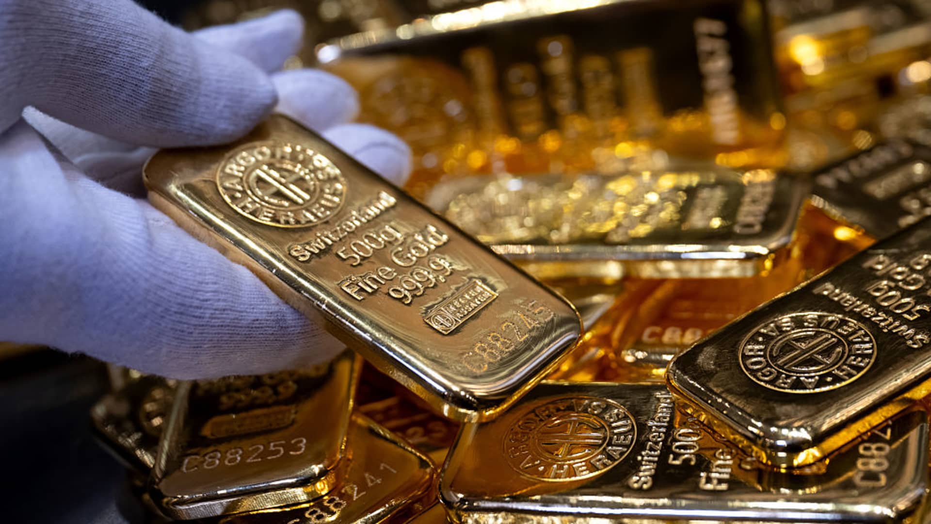 Dutch central bank moves gold bars out of U.S. and Canada, citing ‘crisis preparedness’