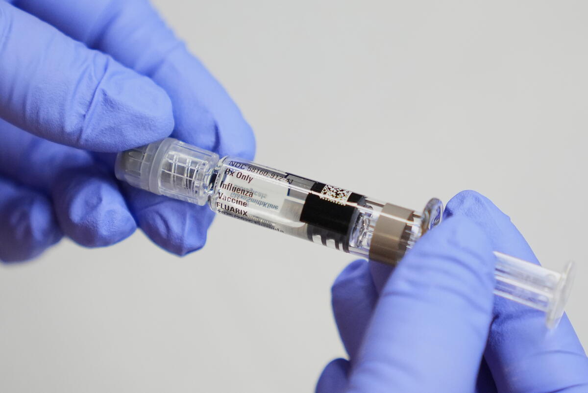 Top U.S. doctors offer updated flu and COVID vaccine recommendations, aiming to ease confusion