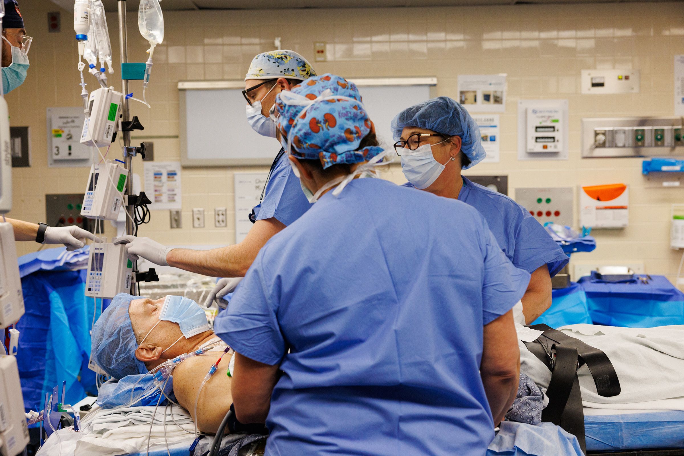 A Transplanted Pig Kidney Is Still Working After a Record-Setting 9 Months in a Patient