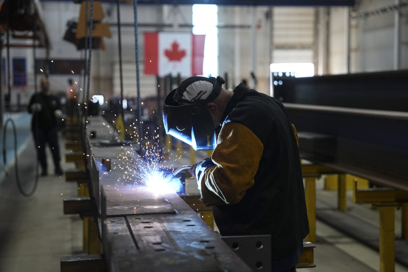 Economy sheds 42,000 jobs, unemployment rate steady in August: StatCan