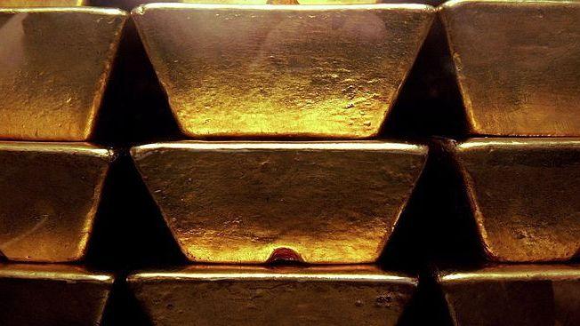 Why are European countries moving their gold out of North America?