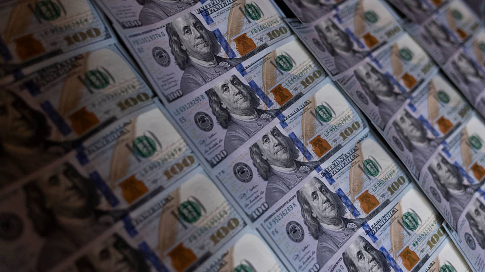 Dollar gets little lift from boost in Fed hike expectations