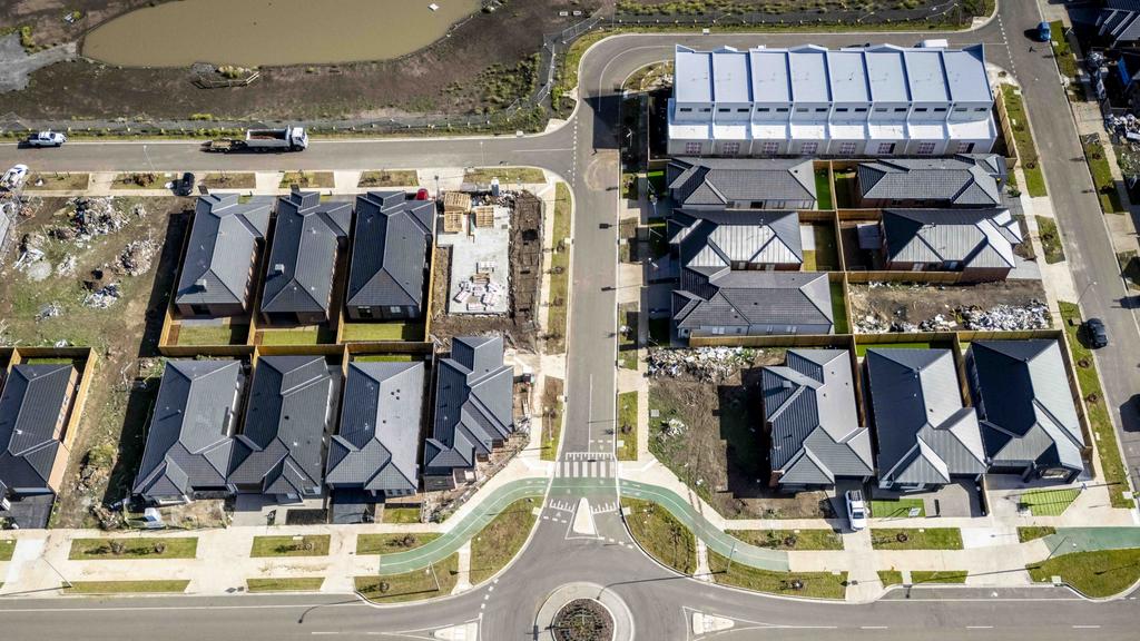 Housing experts slam wild One Nation ‘kneejerk’ super-for-rent bid