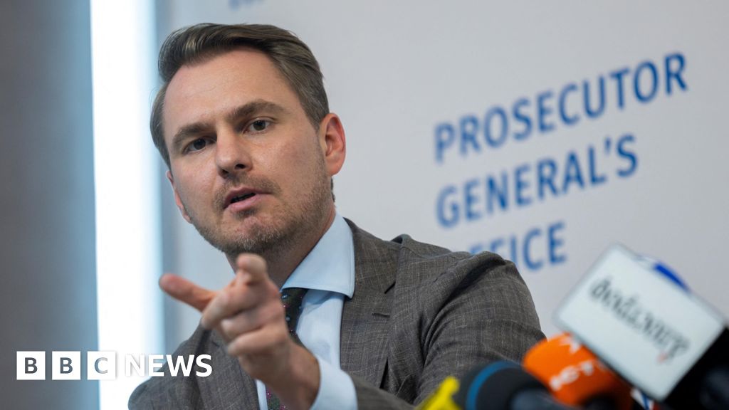 Ukraine's chief prosecutor resigns over call centre corruption scandal