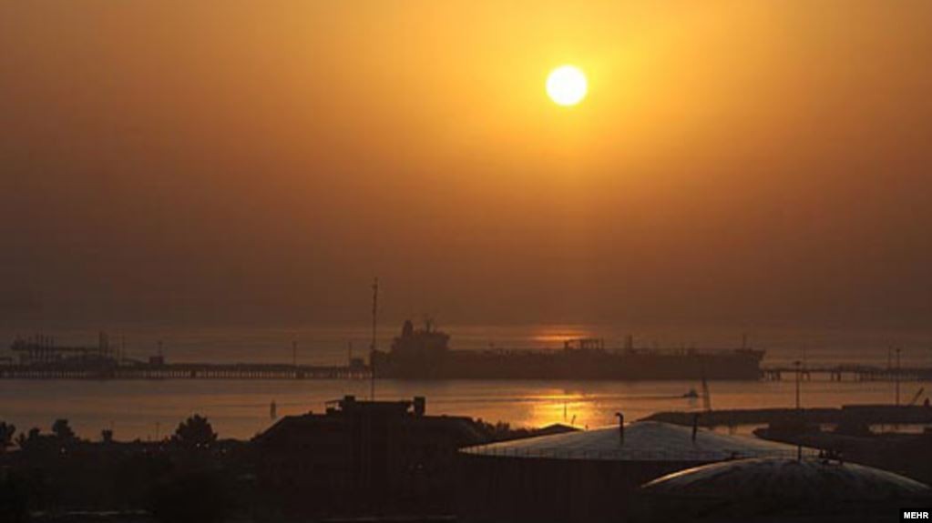 Iran’s Oil Exports Collapse as Hormuz Standoff Drags On