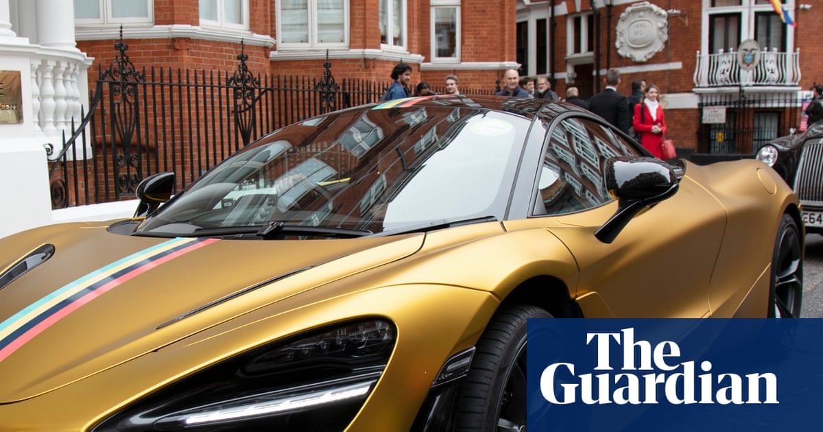 Supercar maker McLaren to create 1,000 UK jobs as part of £450m tech investment