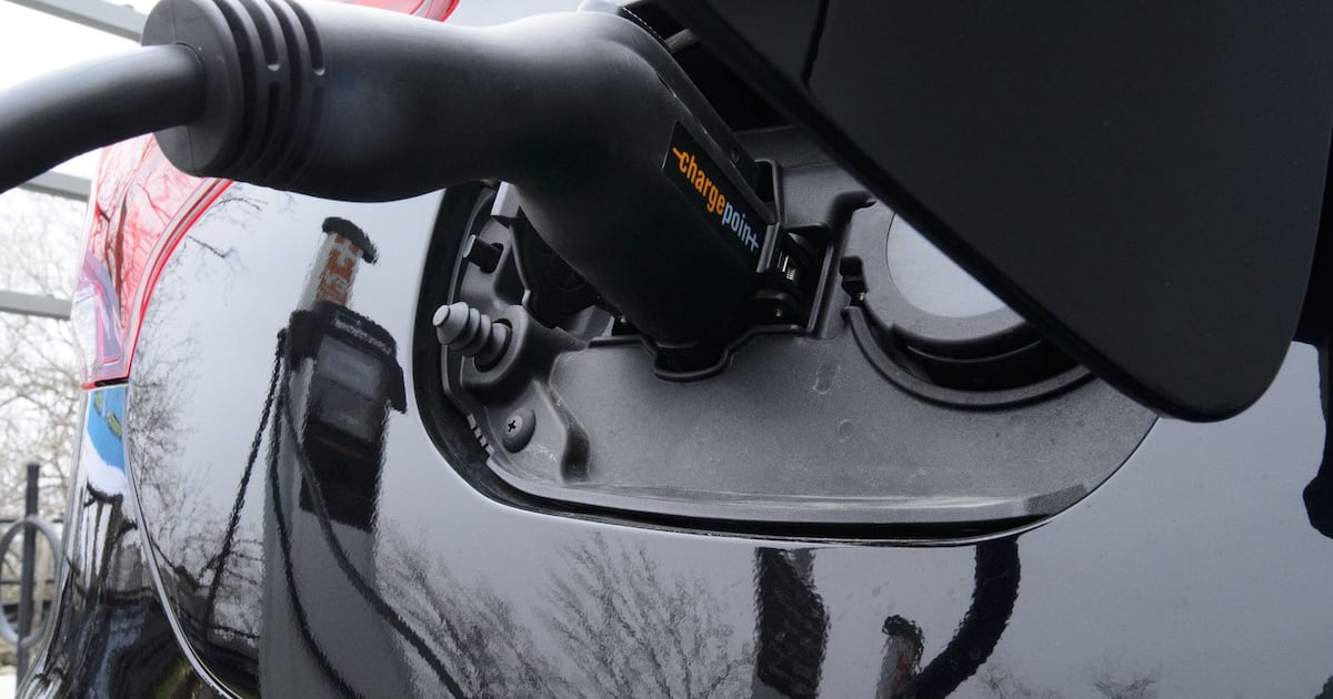 As the price of oil rises, so have electric vehicle registrations in Canada