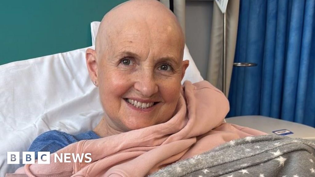 Southampton ovarian cancer patient tumour free after pioneering treatment