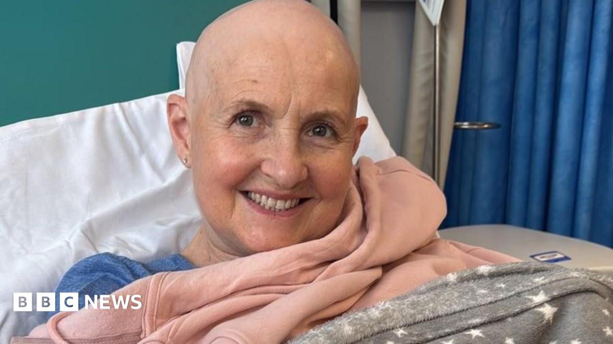 Southampton ovarian cancer patient tumour free after pioneering treatment