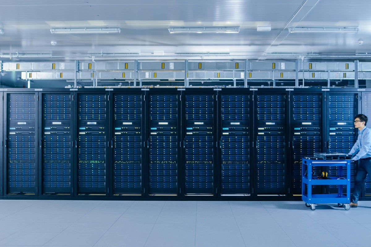 AI spending splurge helps UK economy grow in July