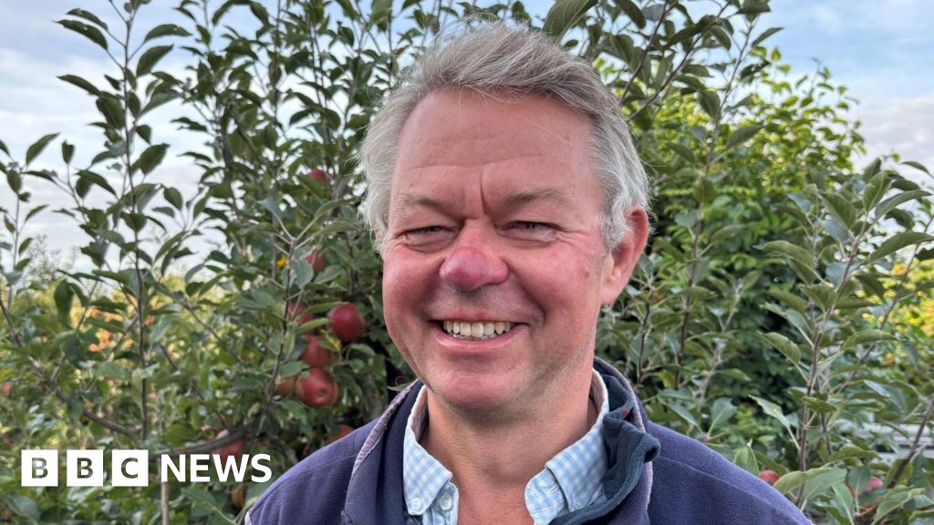 Be bolder with apple choices to boost sales, says Suffolk farmer