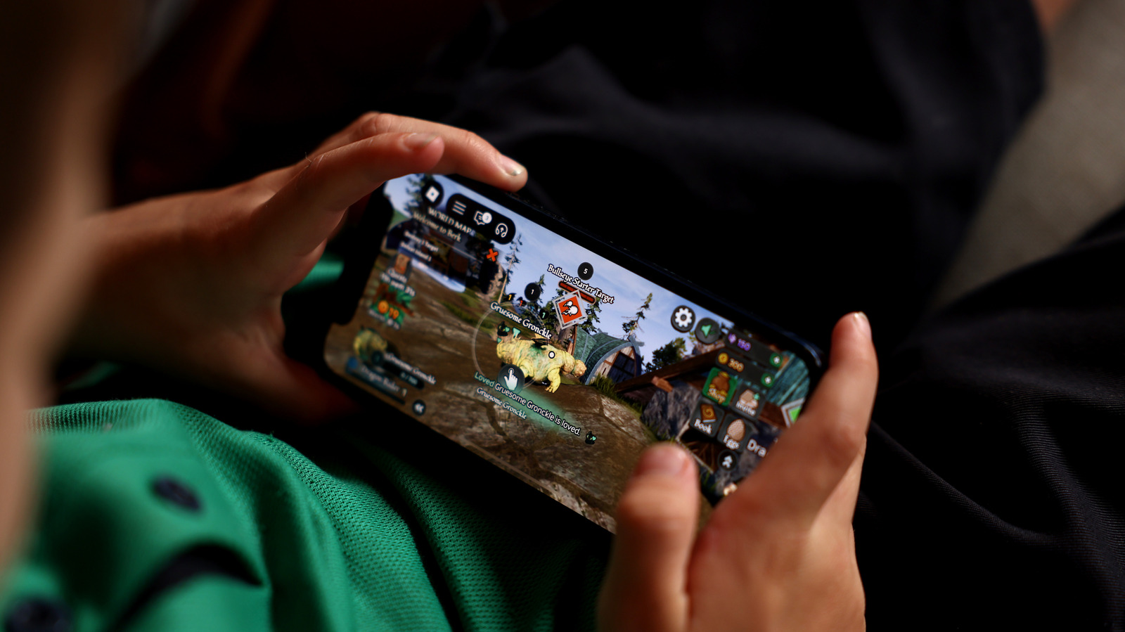 Apple's Rumored Gaming Controller For iPhone Could Feature Beats Branding