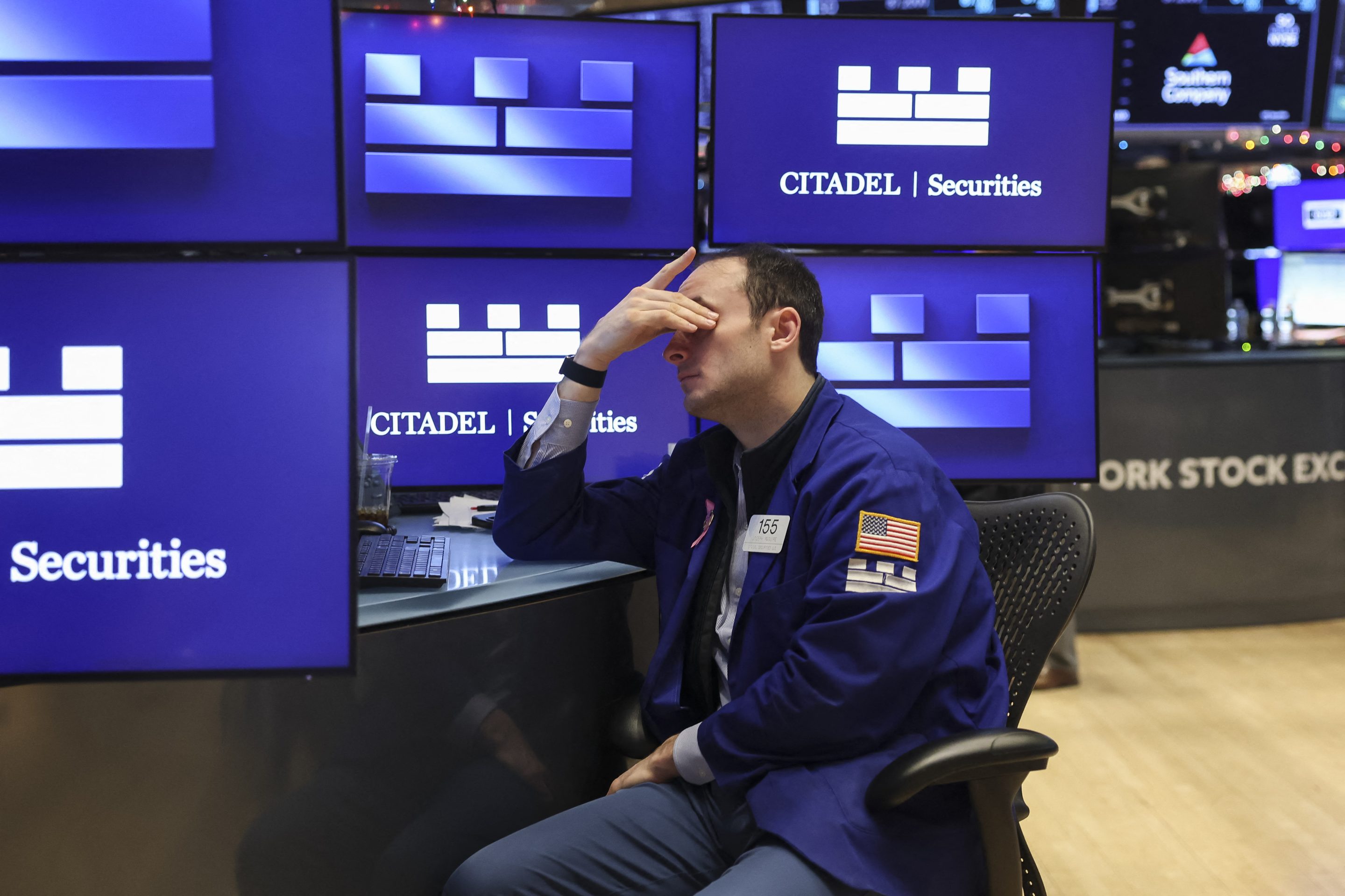 Stocks are in a late-stage bubble and poised to crash 21% next year, analyst says