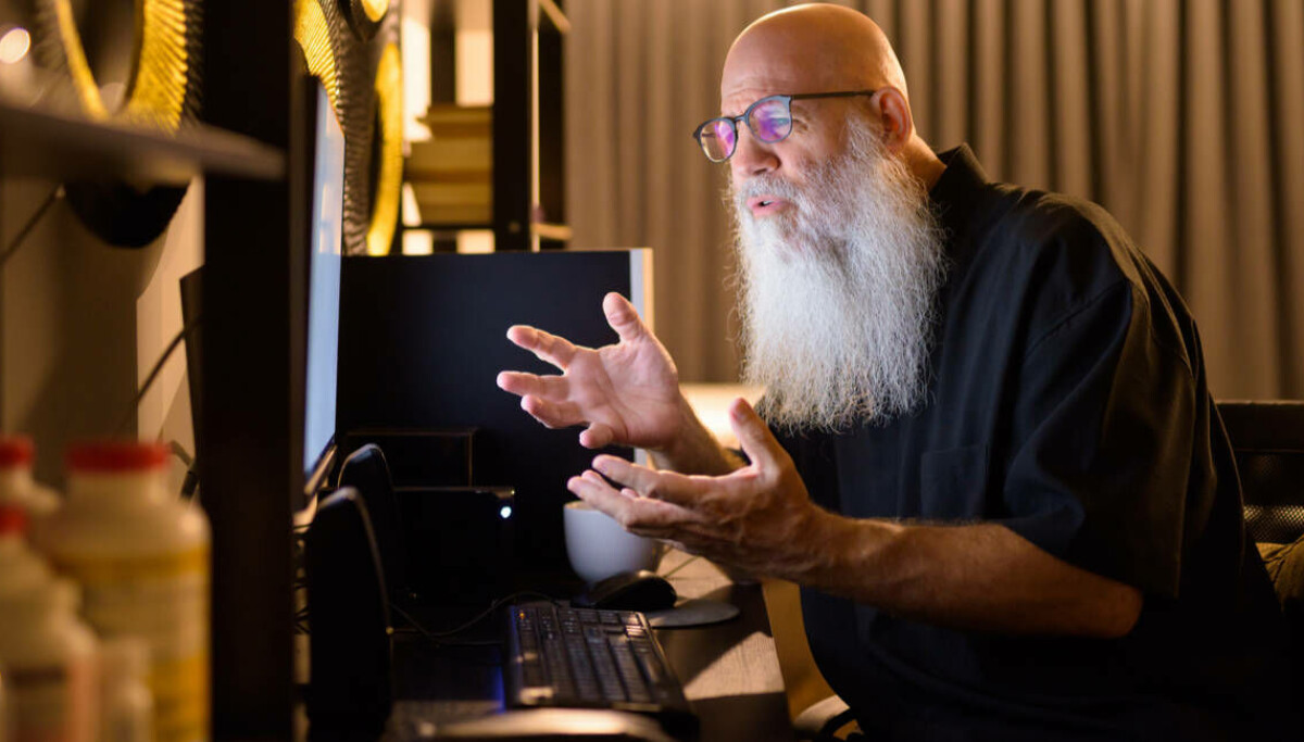 COBOL dev won .Net hackathon with help from AI – and their CIO loves it