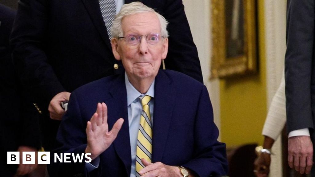 Mitch McConnell returns to Senate after three-month absence