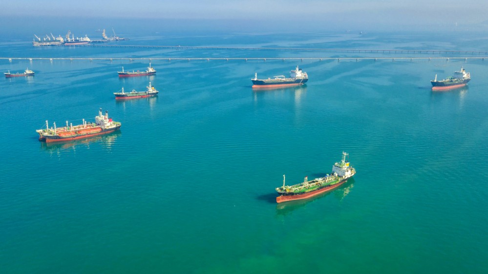 Hormuz Shipping Traffic Remains Stuck in Single Digits