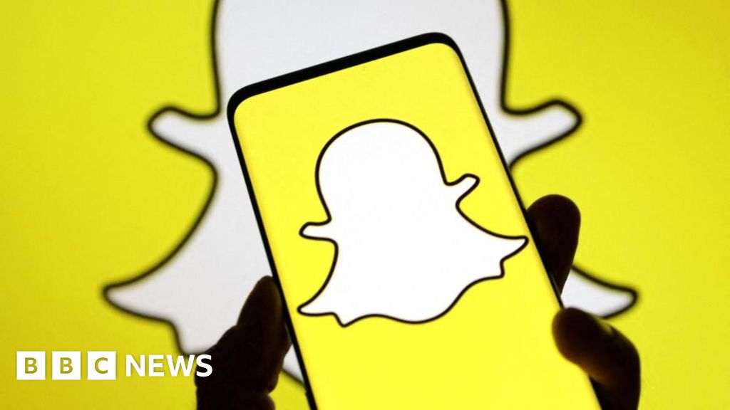 Snapchat 'willing to implement' daily time limits for children, boss tells BBC