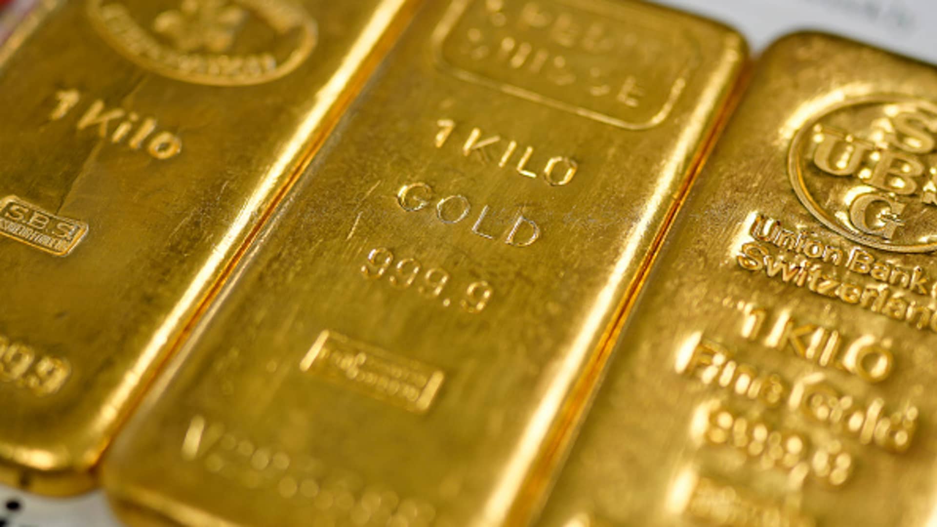 Gold muted as higher-for-longer rate outlook weighs