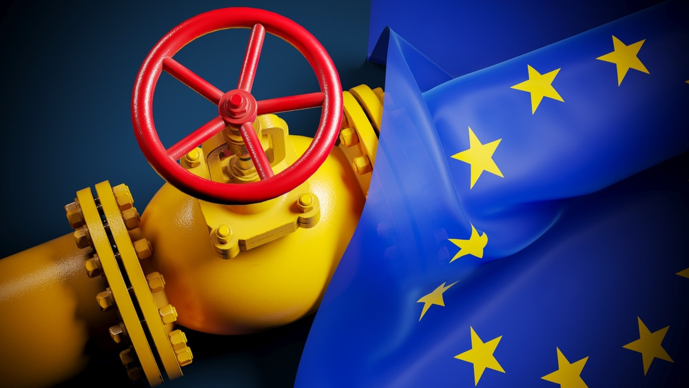 Soaring Oil and Gas Prices Push Europe's Inflation Fight Into 2027