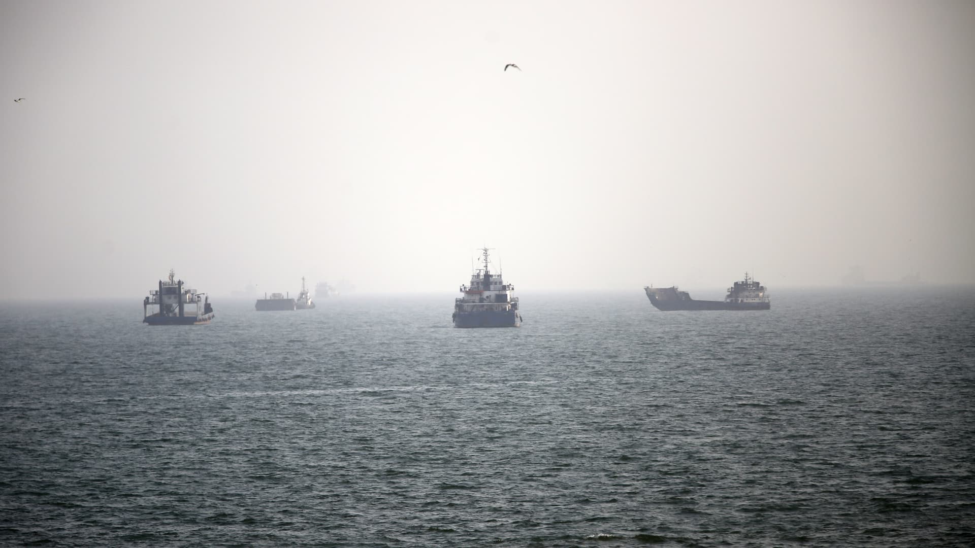 Oil falls after U.S. and Iran talk for hours at UN meeting