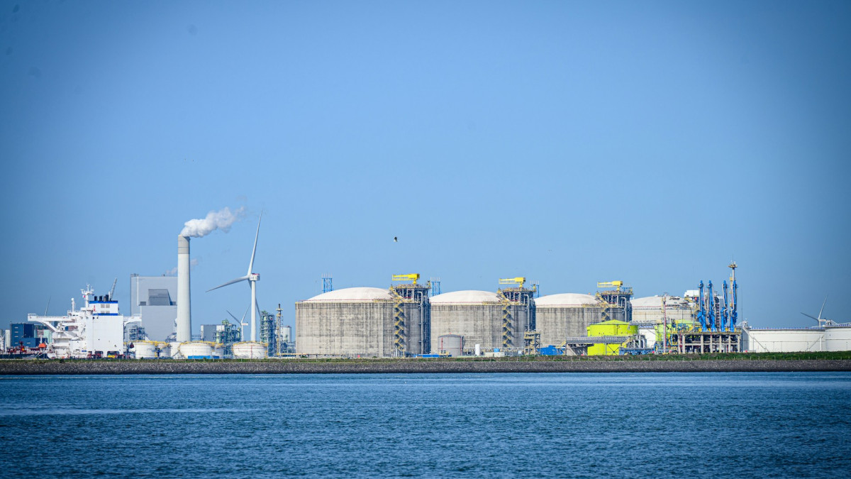 Europe's Gas Prices Jump as Hormuz Standoff Drags On