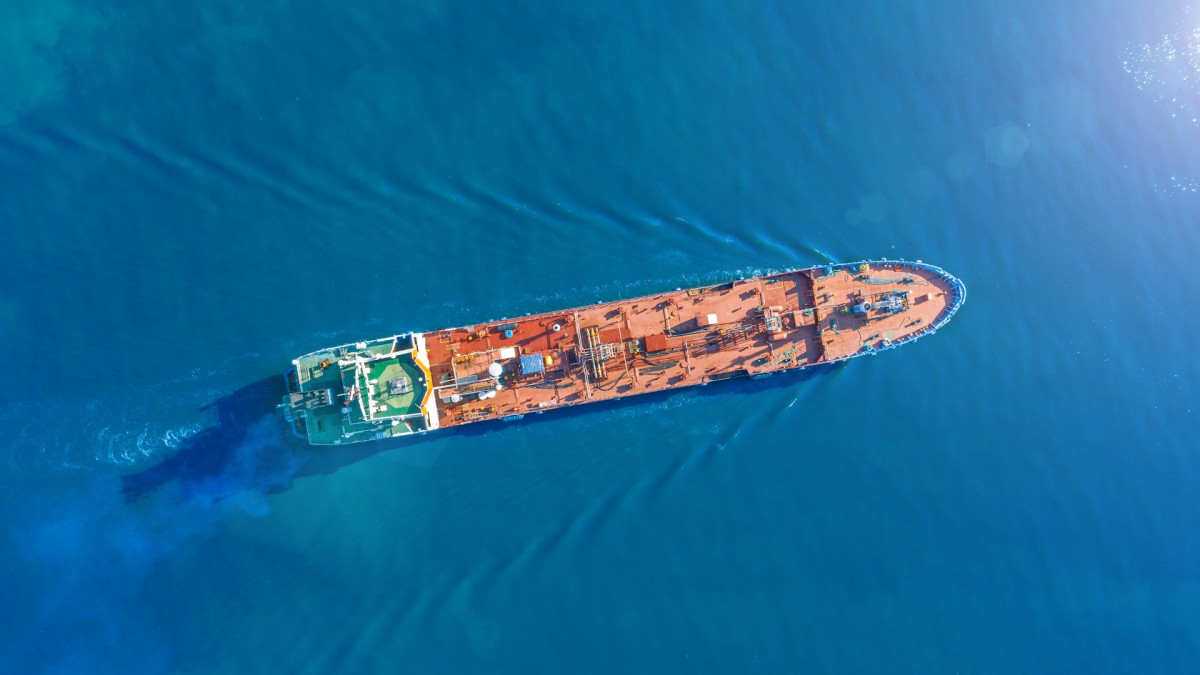 Just One Commodity Vessel Left the Strait of Hormuz on Wednesday