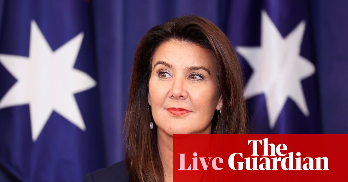 News live: Hume says AI hack shows Australia needs more AI; Albanese posts selfie with Greek PM after Trump controversy