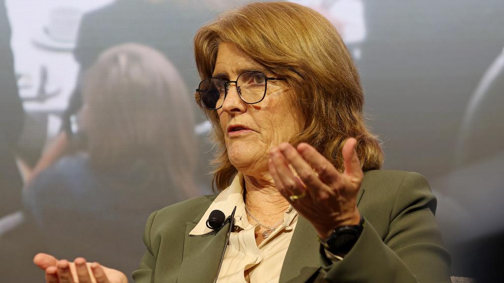 More than a million Australian families face mortgage crisis as RBA rate hike looms