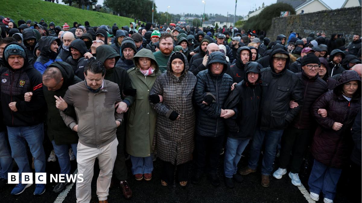 Orange Order: Protesters disperse after blocking controversial parade