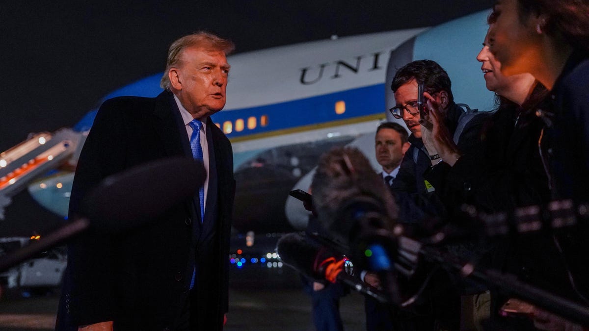 Trump to meet with AI, government leaders amid concerns about technology