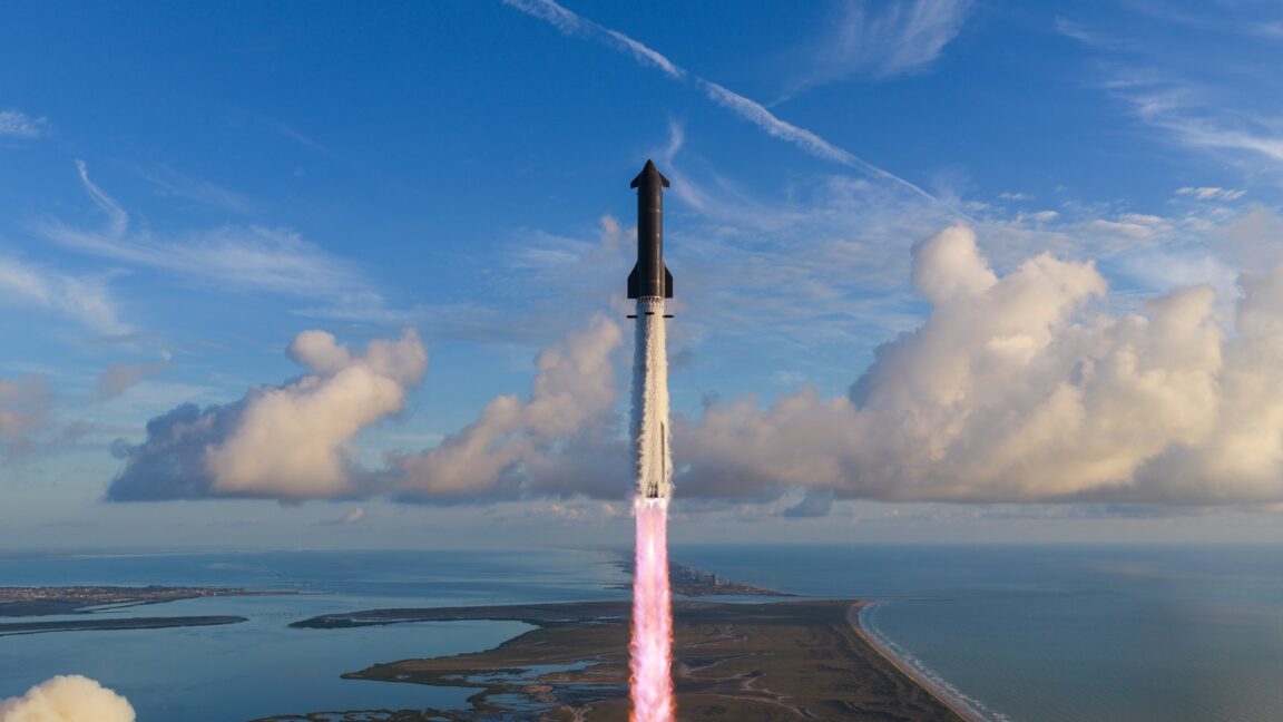 Starship's first orbital launch gives lift to SpaceX's next-gen Starlinks