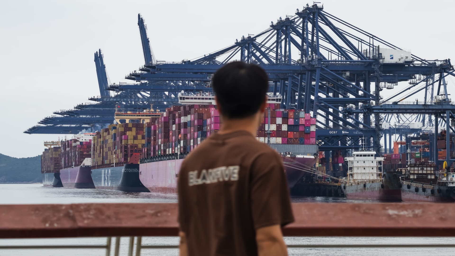 China factory activity expands for first time in three months in September