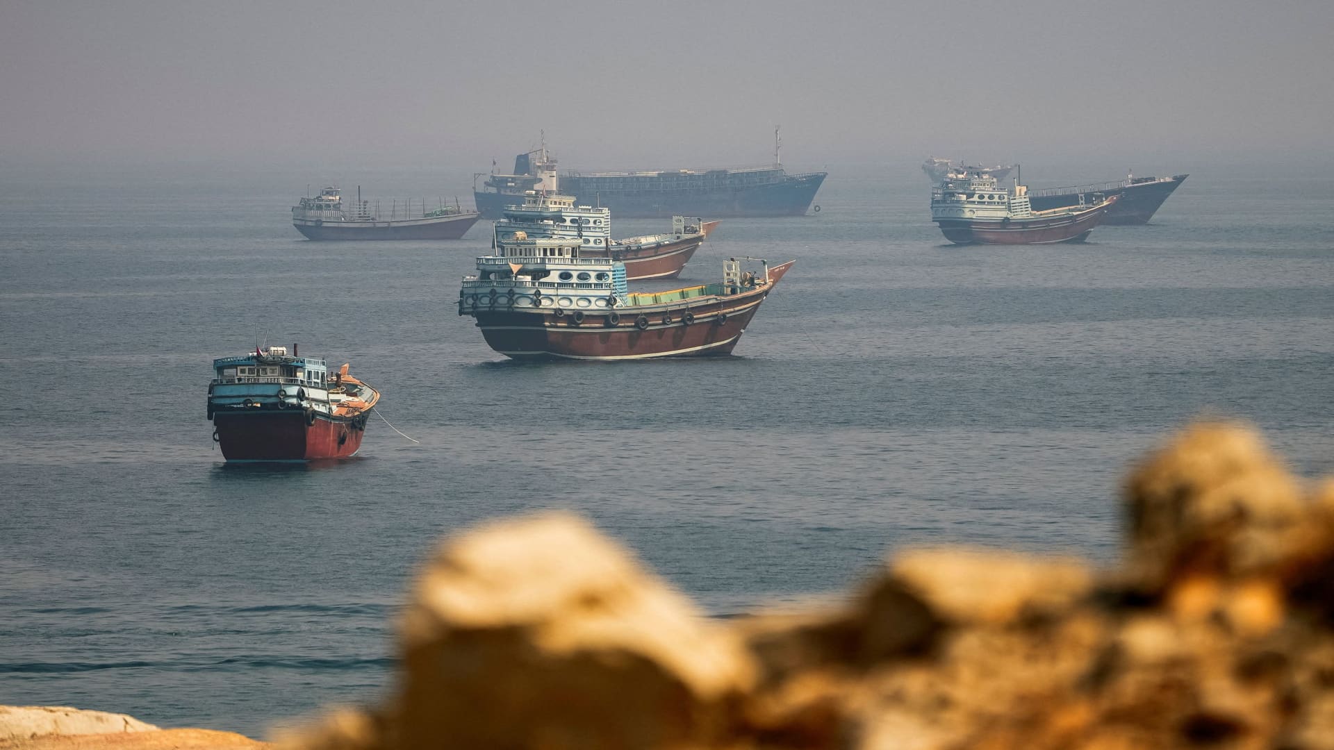 Oil falls as Middle East exports recover easing supply worries