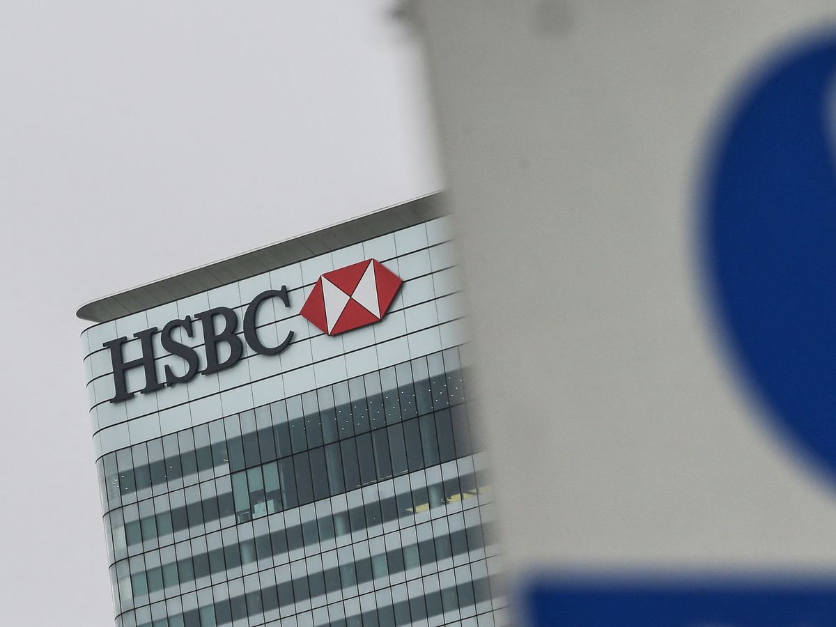 Ex-HSBC banker banned for dodging £5,900 in U.K. train fares