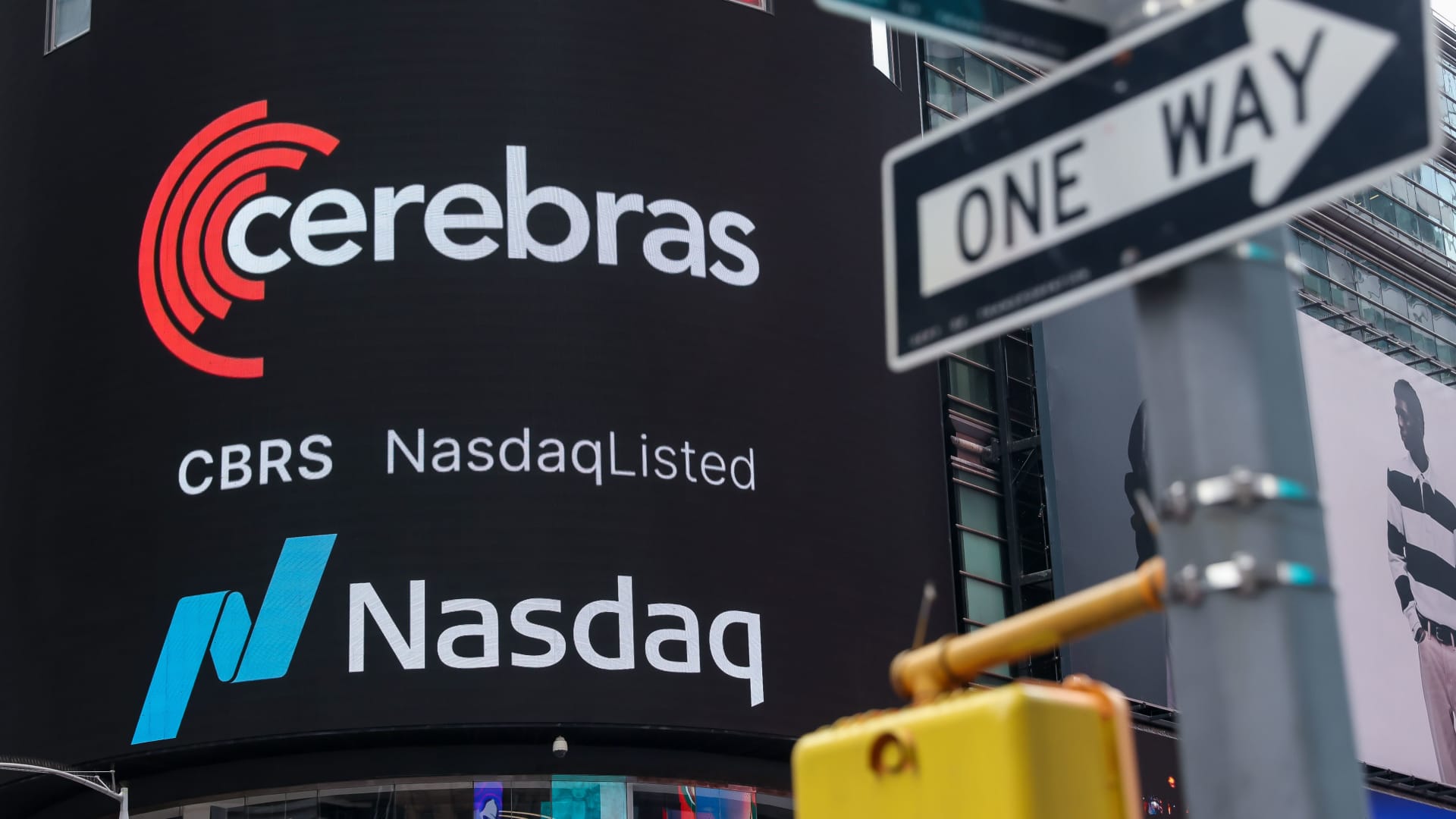 Cerebras stock hits post-IPO low, tumbling 20% for the week on Nvidia pressure and lockup expiration
