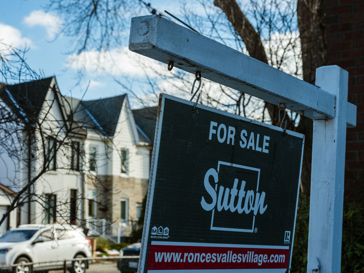 Climbing mortgage rates take a pause — for now
