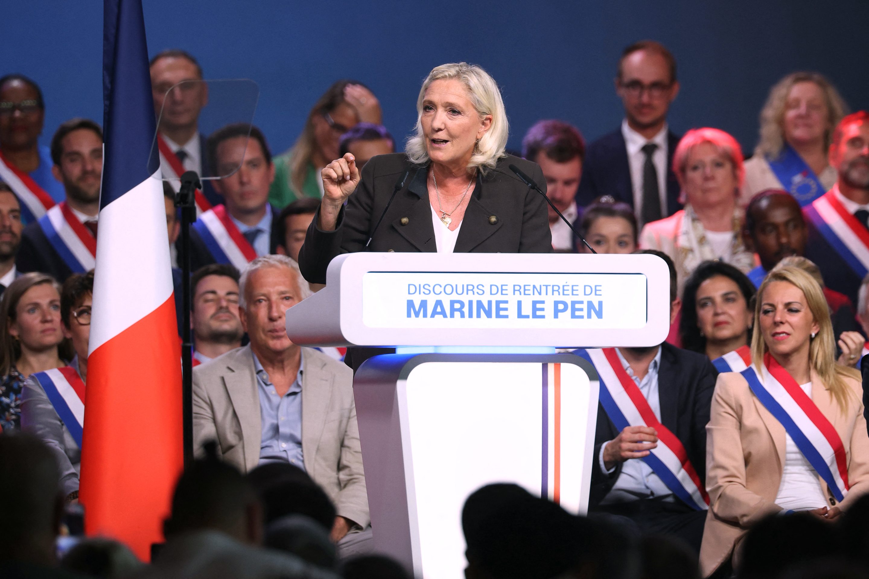 France debt crisis: investors render a 'guilty' verdict and are pricing in growing odds of default