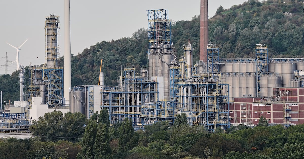 G7 nations will release 100 million barrels of oil and diesel fuel after prices soar