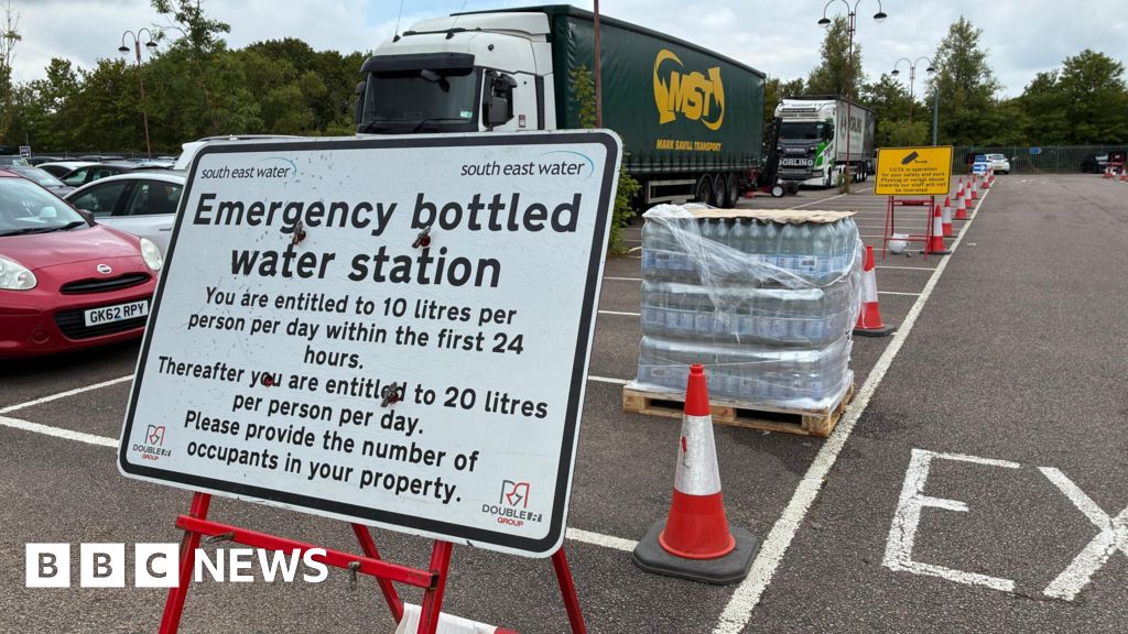 Hundreds without water because of burst main in Hassocks
