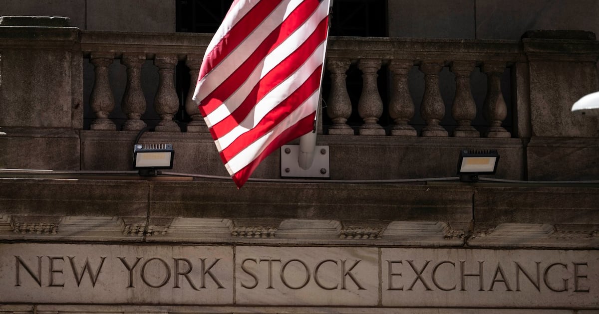 Stock market news: U.S. futures head lower