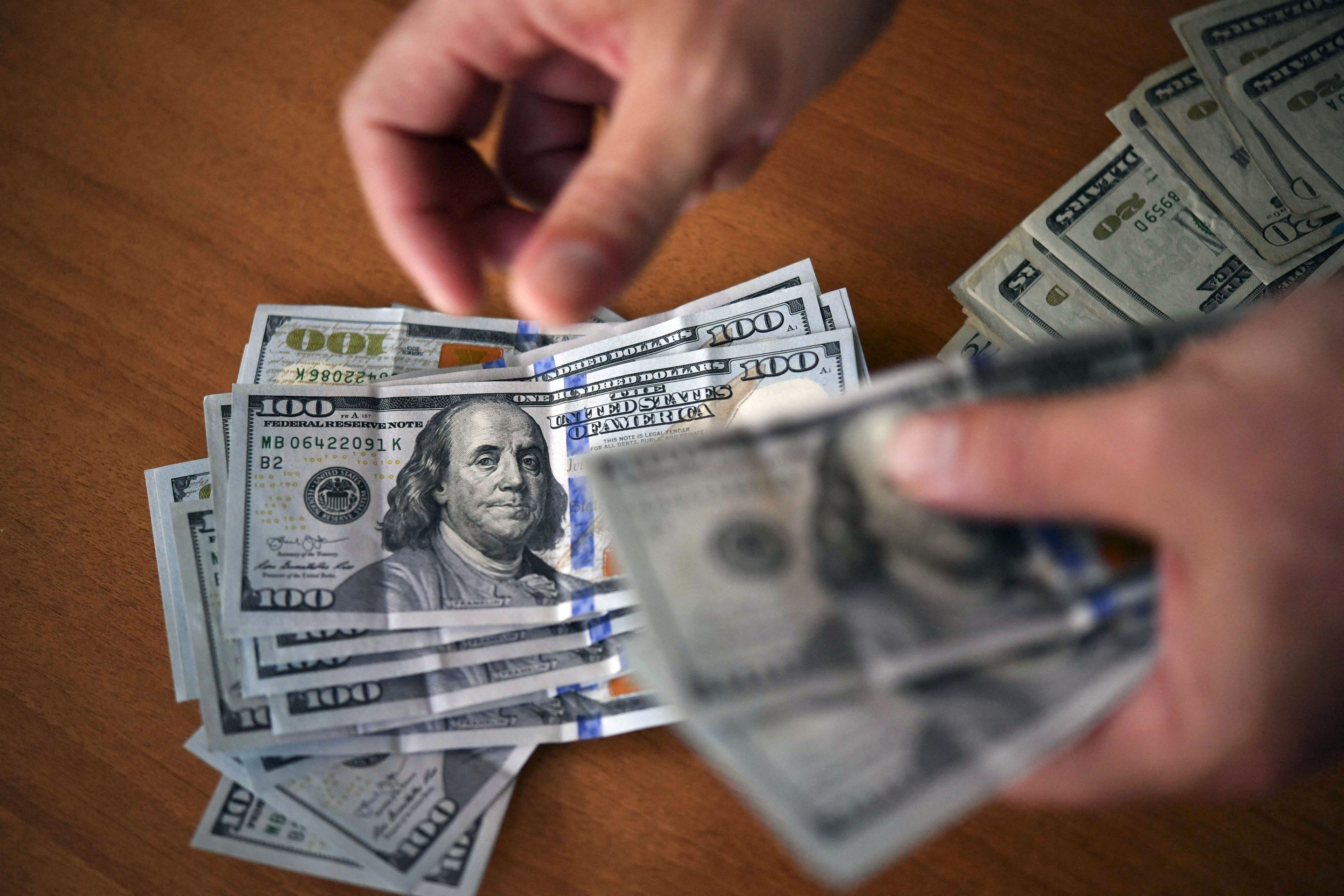 The K-shaped economy splits the rich from the ultra-rich, who average $200 million in net worth