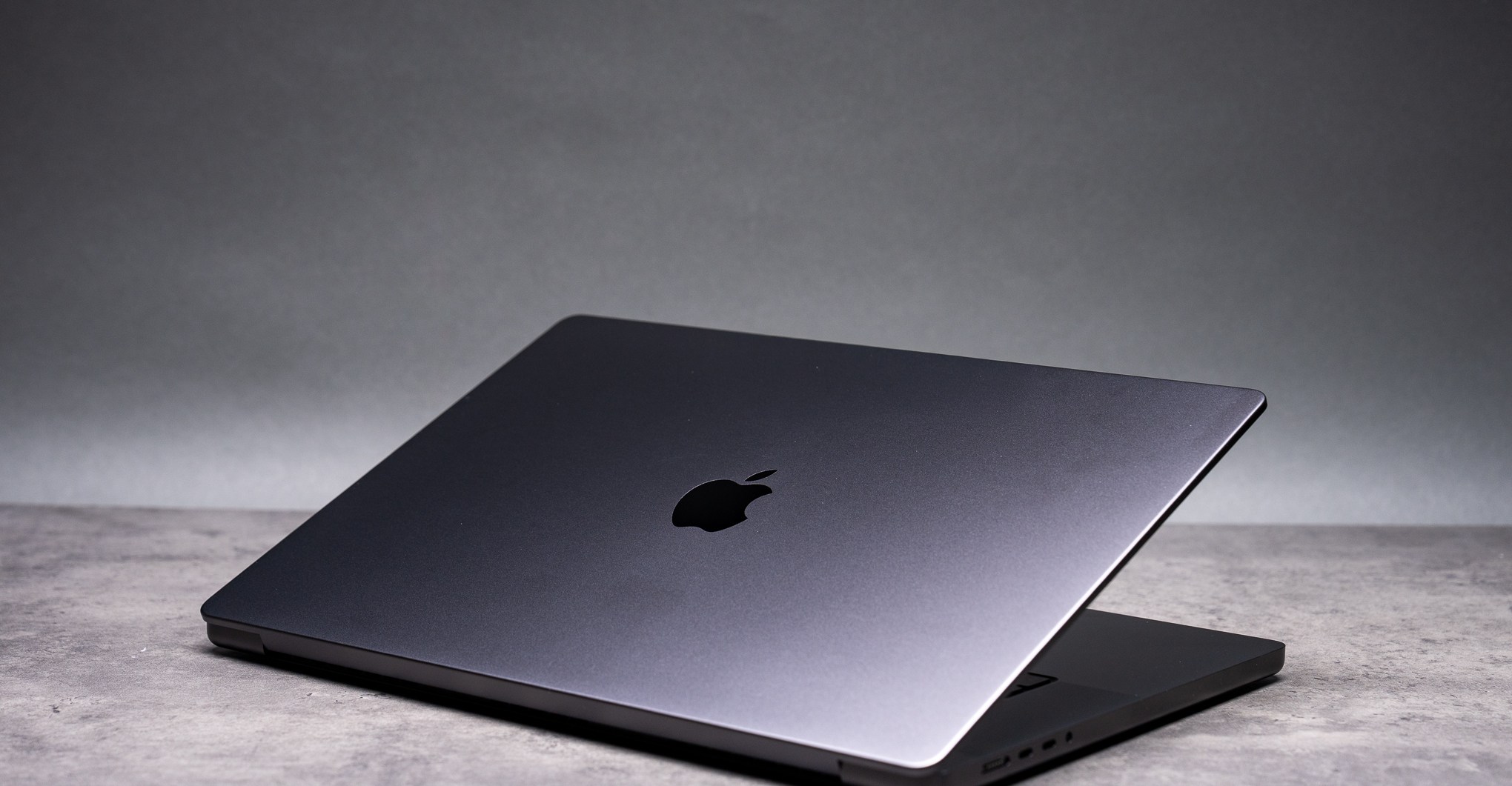 Apple will reportedly debut its first touchscreen MacBook in three weeks