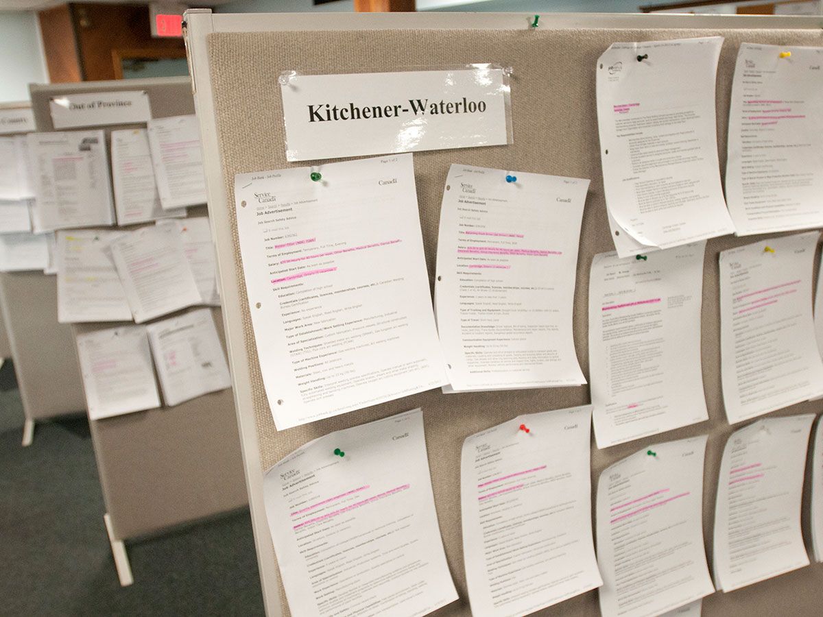 Canada sheds 68,000 jobs, pushing unemployment rate to 6.5%