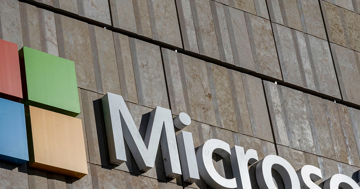 US Bars Microsoft, Indian Firms From Visa Program in Blow (1)
