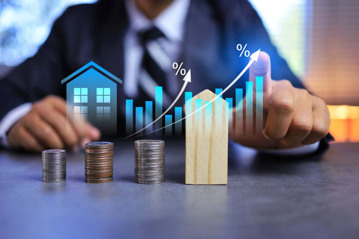 Canada’s Job Market Could Decide What Happens to Mortgage Rates Next