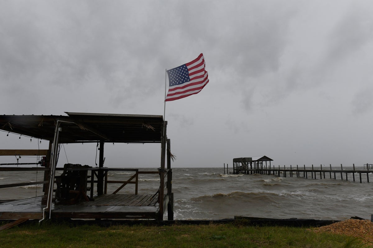 Hundreds of thousands without power after Isaias slams the Florida Panhandle and Alabama